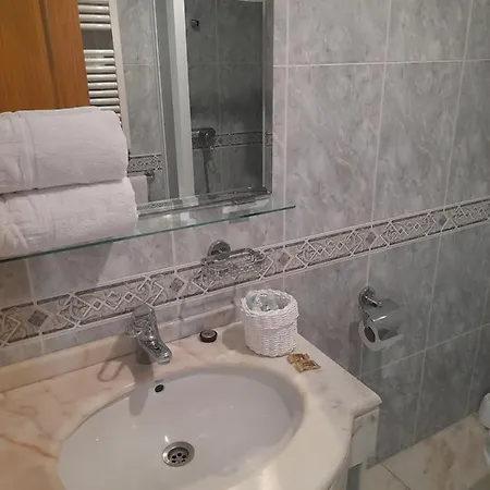 Os Carballos Hotell *
