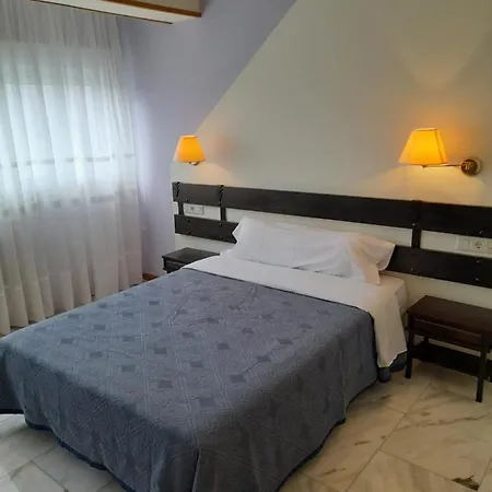 Os Carballos Hotell Sigueiro