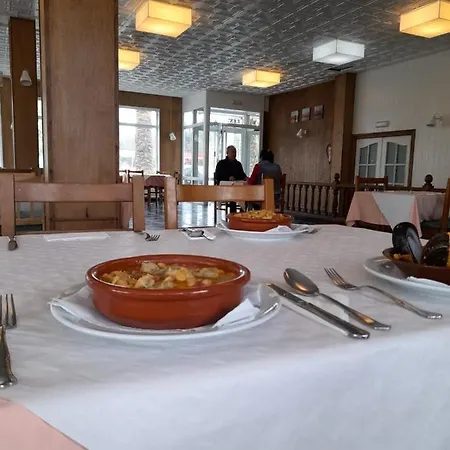 Os Carballos Hotell Sigueiro